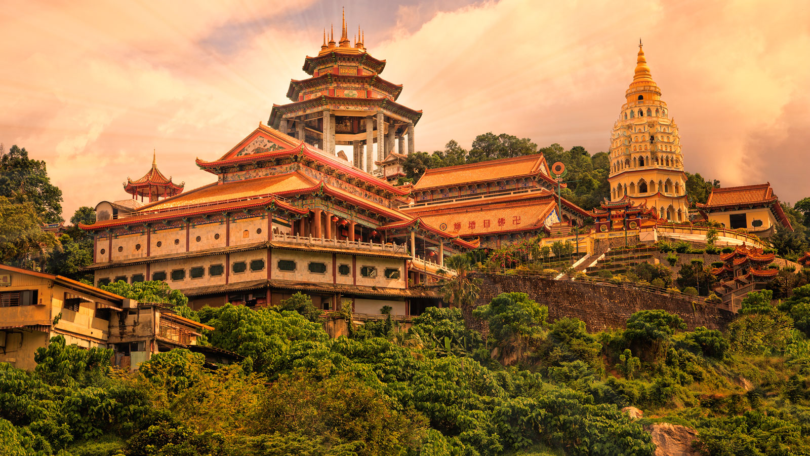 Top Tourist Attractions in Malaysia You Must Visit