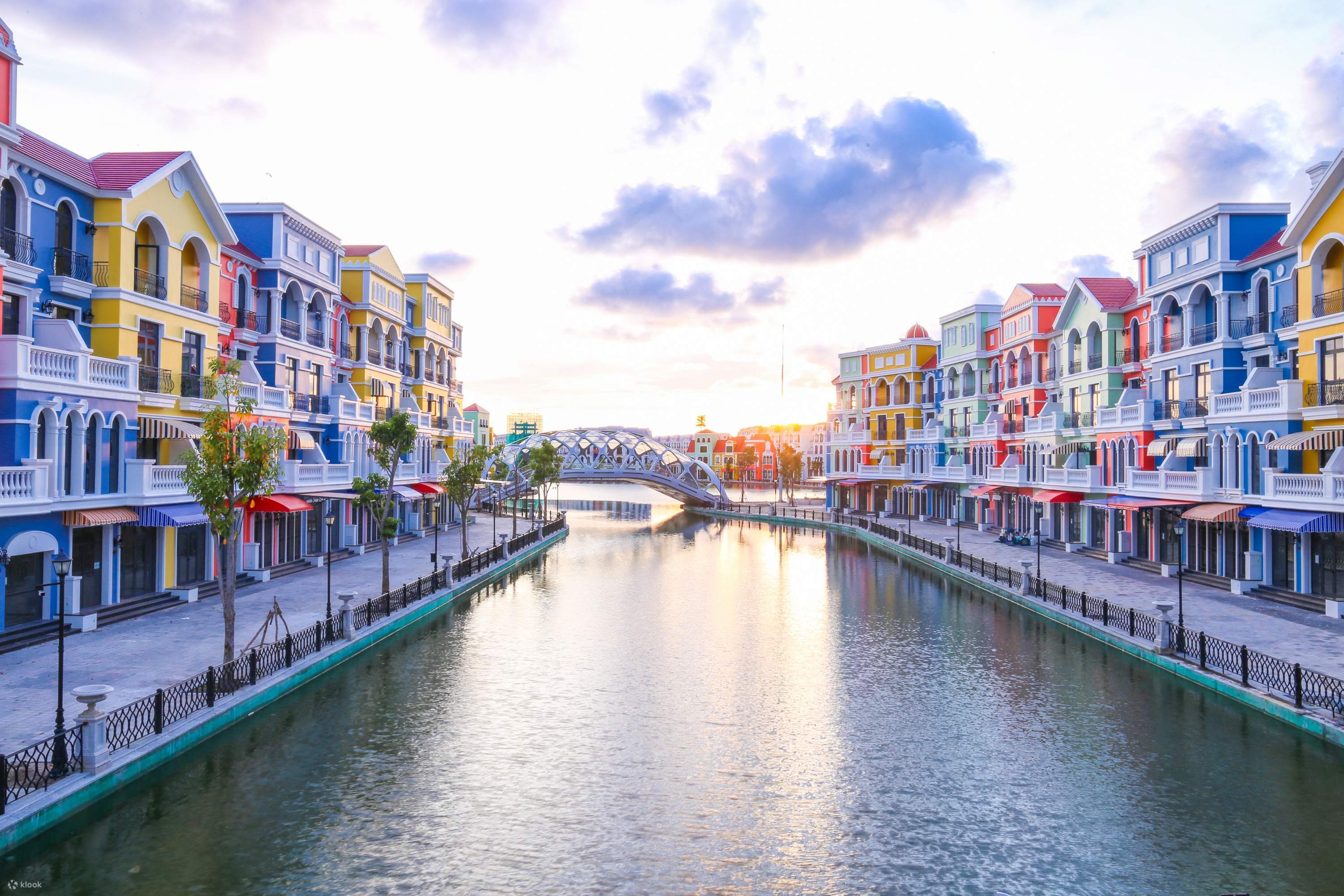 Astonishing Vietnam 10 Nights / 11 Days 